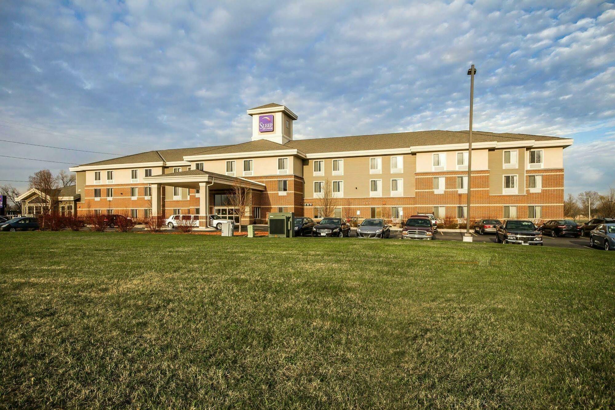 Sleep Inn & Suites Madison - Monona Esterno foto